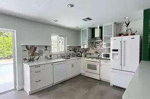 1301 SE Sandpiper Ln, Stuart, FL 34996 - Photo 9