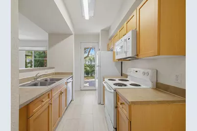 11041 Legacy Boulevard #103, Palm Beach Gardens, FL 33410 - Photo 13
