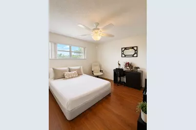 8990 S Hollybrook Boulevard #302, Pembroke Pines, FL 33025 - Photo 7