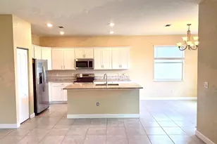 7962 NW Greenbank Cir, Port Saint Lucie, FL 34987 - Photo 3