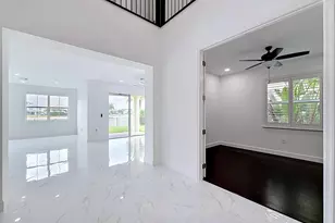9508 Phipps Ln, Wellington, FL 33414 - Photo 13