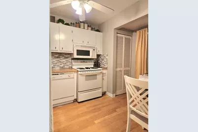 285 SE 10th Street #8a, Deerfield Beach, FL 33441 - Photo 3