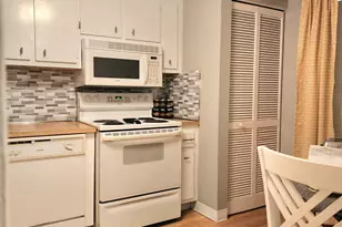 285 SE 10th St, Deerfield Beach, FL 33441 - Photo 3