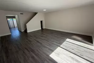 223 SE 11th Ave, Pompano Beach, FL 33060 - Photo 9