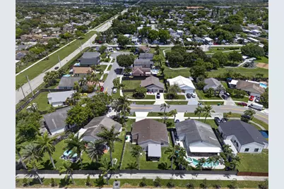 13560 SW 9th Court, Davie, FL 33325 - Photo 11