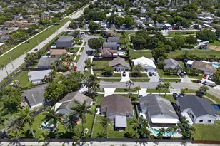 13560 SW 9th Ct, Davie, FL 33325 - Photo 11