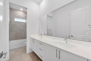12745 Bayside Ct, Parkland, FL 33076 - Photo 27