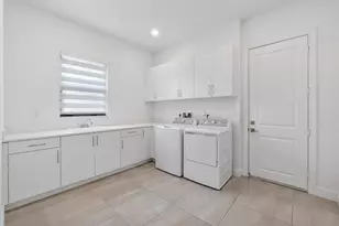 12745 Bayside Ct, Parkland, FL 33076 - Photo 43