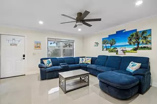 334 Burgundy G, Delray Beach, FL 33484 - Photo 9