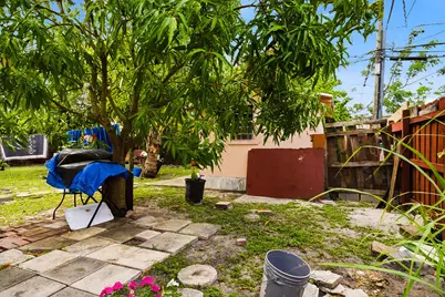 550 NE 37th Street #1-2, Pompano Beach, FL 33064 - Photo 5