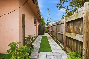 550 NE 37th St, Pompano Beach, FL 33064 - Photo 15