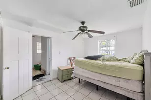 2476 NW 15th St, Miami, FL 33125 - Photo 7