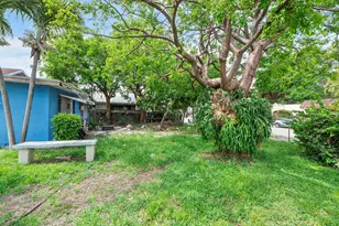 2476 NW 15th St, Miami, FL 33125 - Photo 11