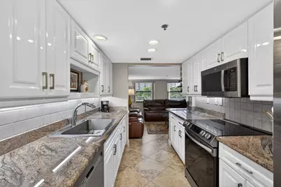 364 Golfview Road #506, North Palm Beach, FL 33408 - Photo 13