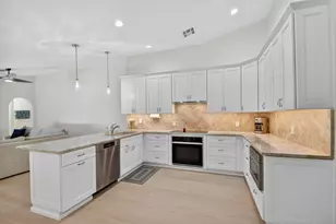 13399 Doubletree Cir, Wellington, FL 33414 - Photo 11