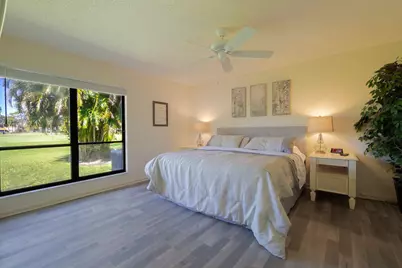 6672 S Pine Court, Palm Beach Gardens, FL 33418 - Photo 11
