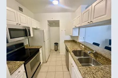 17100 N Bay Road #1911, Sunny Isles Beach, FL 33160 - Photo 1