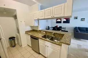 17100 N Bay Rd, Sunny Isles Beach, FL 33160 - Photo 7