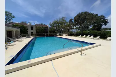 150 Pineview Road #Apt E6, Jupiter, FL 33469 - Photo 5