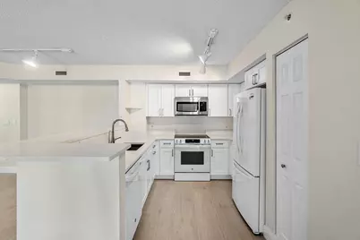 1801 N Flagler Drive #835, West Palm Beach, FL 33407 - Photo 15