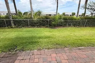 24 Abbey Ln, Delray Beach, FL 33446 - Photo 21
