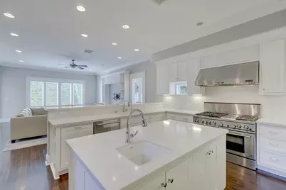 425 NE 11th Avenue, Fort Lauderdale, FL 33301 - Photo 15
