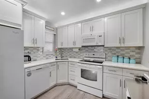 3392 NW 47th Ave, Coconut Creek, FL 33063 - Photo 15