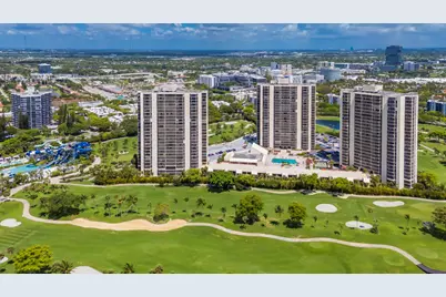 20335 W Country Club #1901, Aventura, FL 33180 - Photo 43