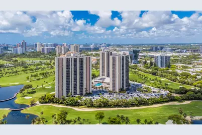 20335 W Country Club #1901, Aventura, FL 33180 - Photo 39