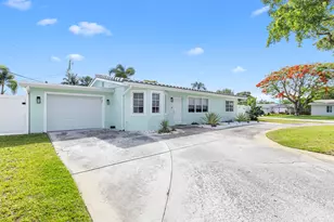 612 SE 10th Ave, Deerfield Beach, FL 33441 - Photo 3