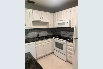 29 Lake Vista Trail #104, Port Saint Lucie, FL 34952 - Photo 9
