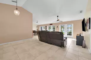 2522 SE Lyman Cir, Port Saint Lucie, FL 34952 - Photo 5