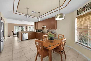 2522 SE Lyman Cir, Port Saint Lucie, FL 34952 - Photo 11