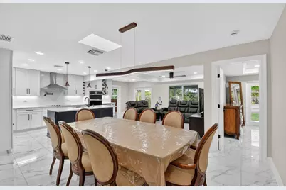 2277 Summit Boulevard, West Palm Beach, FL 33406 - Photo 11
