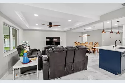 2277 Summit Boulevard, West Palm Beach, FL 33406 - Photo 15