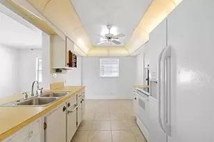 1714 SW 19th Dr, Boynton Beach, FL 33426 - Photo 9