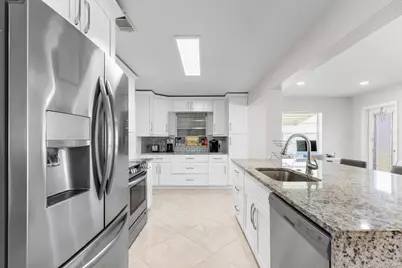 1701 SW 8th Avenue, Boynton Beach, FL 33426 - Photo 9