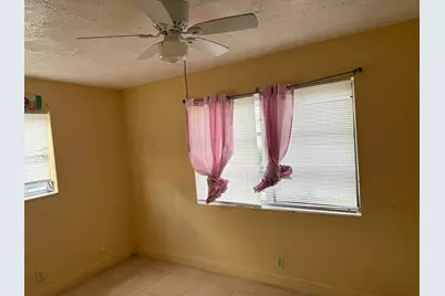 1676 W 10th Street, Riviera Beach, FL 33404 - Photo 7