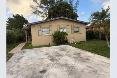 1676 W 10th Street, Riviera Beach, FL 33404 - Photo 1