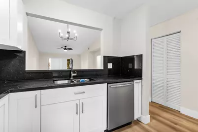 847 SW 118th Terrace #847, Davie, FL 33325 - Photo 9