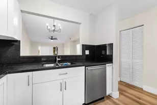 847 SW 118th Terrace, Davie, FL 33325 - Photo 9