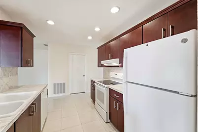 8304 NW 59th Street, Tamarac, FL 33321 - Photo 7