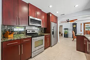 2442 Snug Harbor Dr, Palm Beach Gardens, FL 33410 - Photo 5