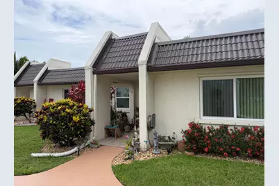 212 Lake Susan Lane, West Palm Beach, FL 33411 - Photo 1