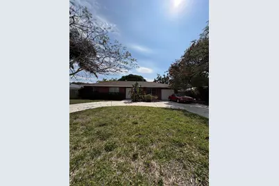 104 W Swan Pkwy Parkway W, Royal Palm Beach, FL 33411 - Photo 1