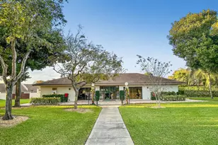 2700 S Oakland Forest Dr, Oakland Park, FL 33309 - Photo 37