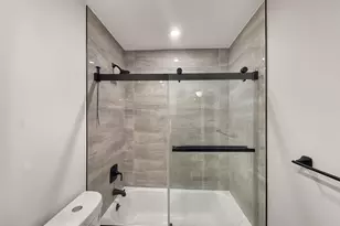 2700 S Oakland Forest Dr, Oakland Park, FL 33309 - Photo 17