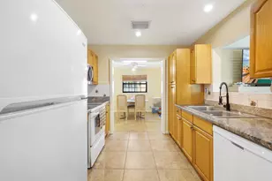 713 NE 35th St, Oakland Park, FL 33334 - Photo 15
