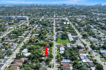 713 NE 35th Street, Oakland Park, FL 33334 - Photo 23