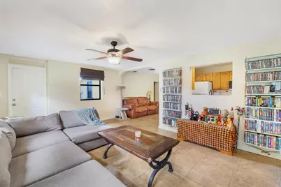 713 NE 35th Street, Oakland Park, FL 33334 - Photo 9